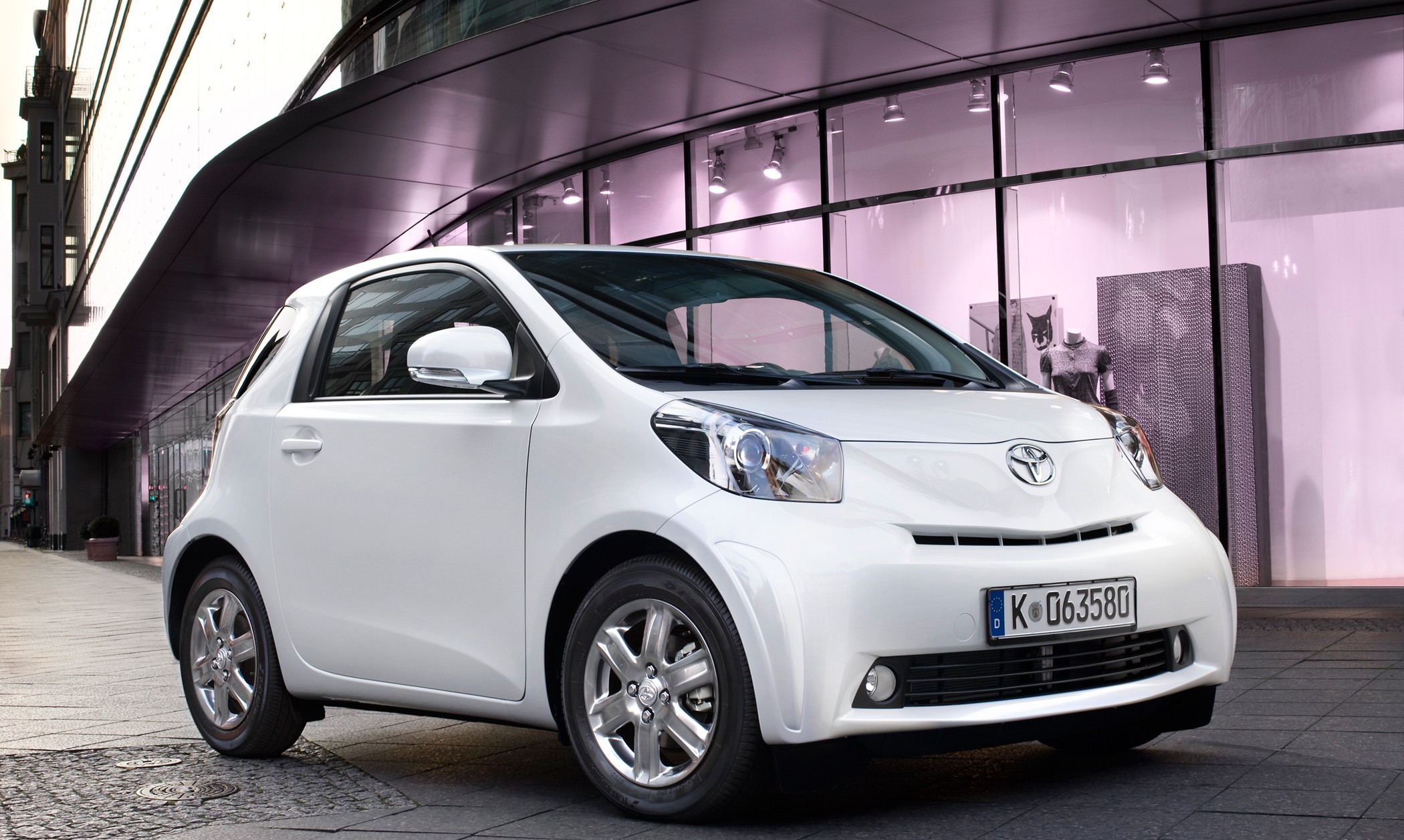 Малолитражки 2024. Toyota iq1. Тойота IQ 2020. Тойота IQ 2021. Toyota IQ 2 поколение.