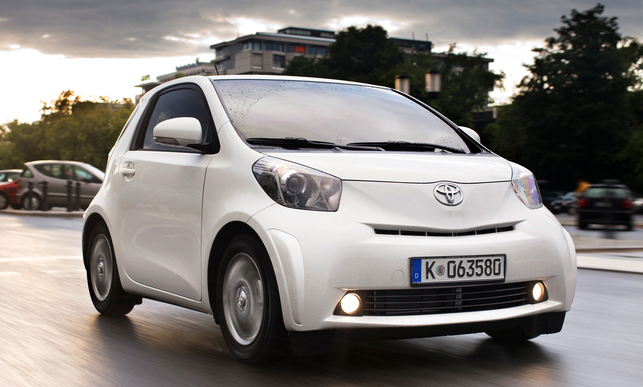 Toyota iQ