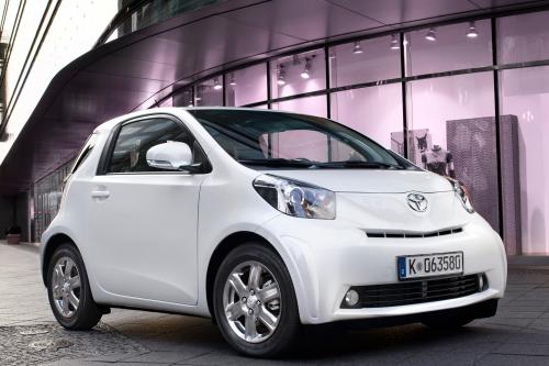 Toyota iQ (2009) - picture 1 of 11