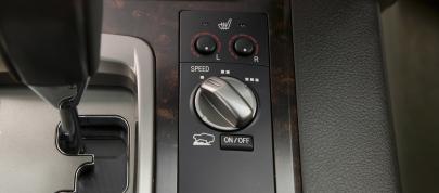 Toyota Land Cruiser (2009) - picture 23 of 28