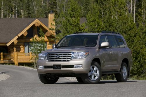 Toyota Land Cruiser (2009) - picture 1 of 28