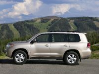 Toyota Land Cruiser (2009) - picture 3 of 28