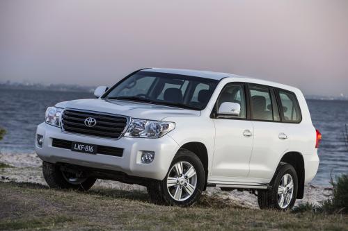 Toyota LandCruiser 200 Altitude Special Edition (2013) - picture 1 of 2