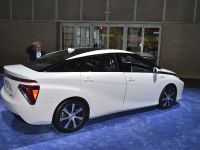 Toyota Mirai Los Angeles (2014) - picture 2 of 5