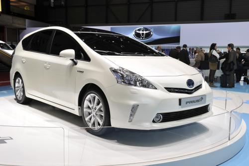 Toyota Prius+ Geneva (2011) - picture 1 of 3