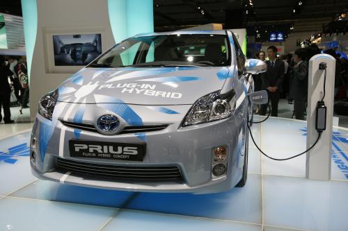 Toyota Prius Plug-in Frankfurt (2011) - picture 1 of 2