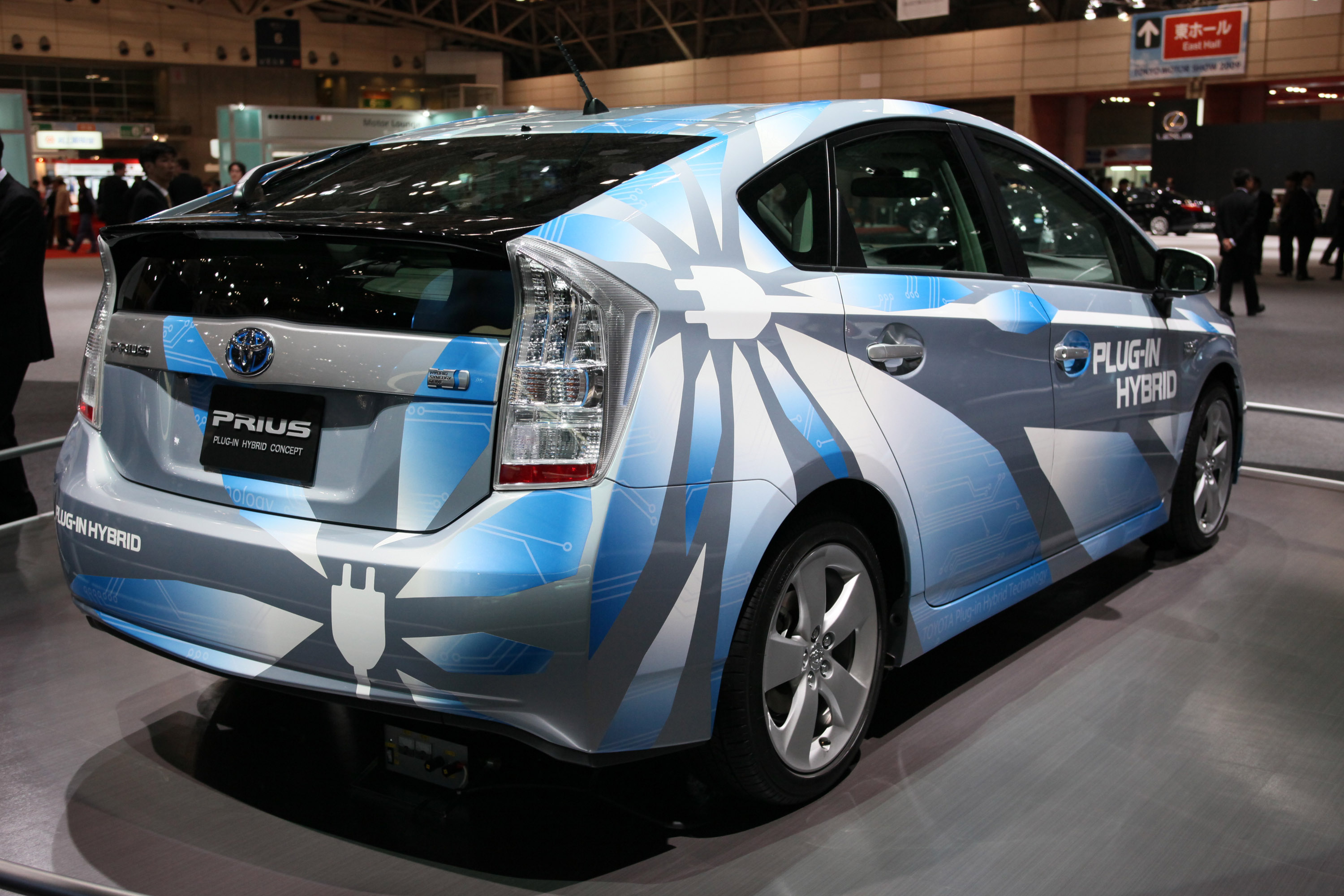 Toyota PRIUS PLUG-IN HYBRID Concept Tokyo