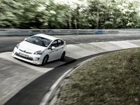 Toyota Prius Plug-in TRD (2014) - picture 3 of 6