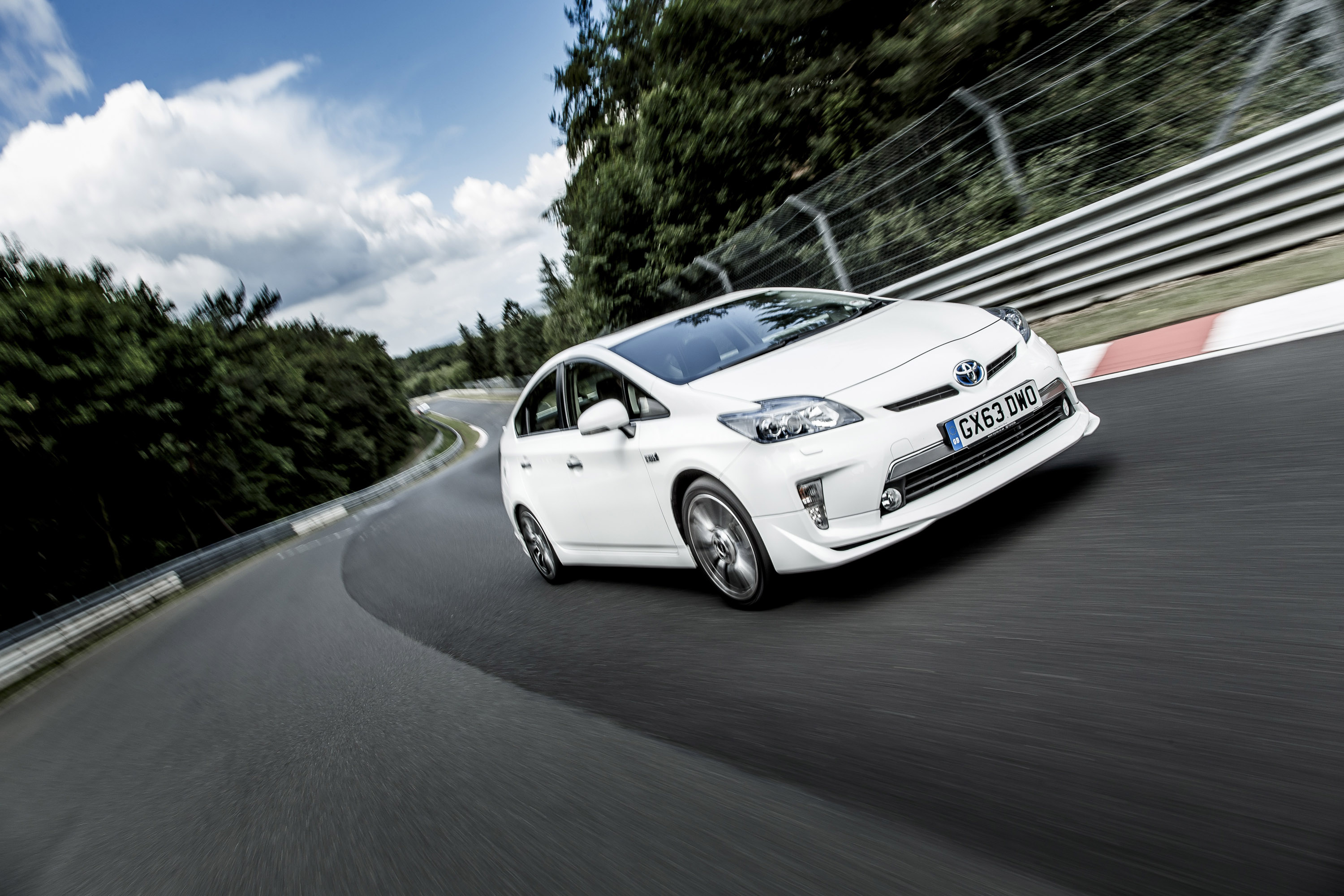 Toyota Prius Plug-in TRD