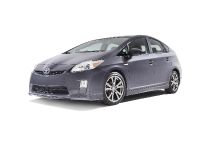 Toyota Prius PLUS Performance (2010) - picture 1 of 5