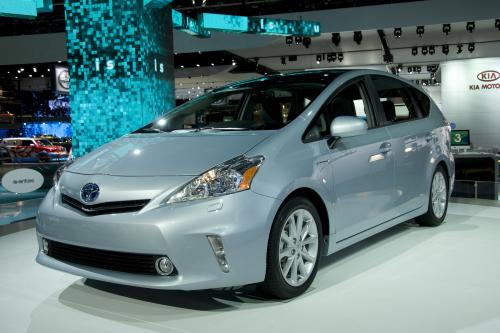 Toyota Prius v Detroit (2011) - picture 1 of 2