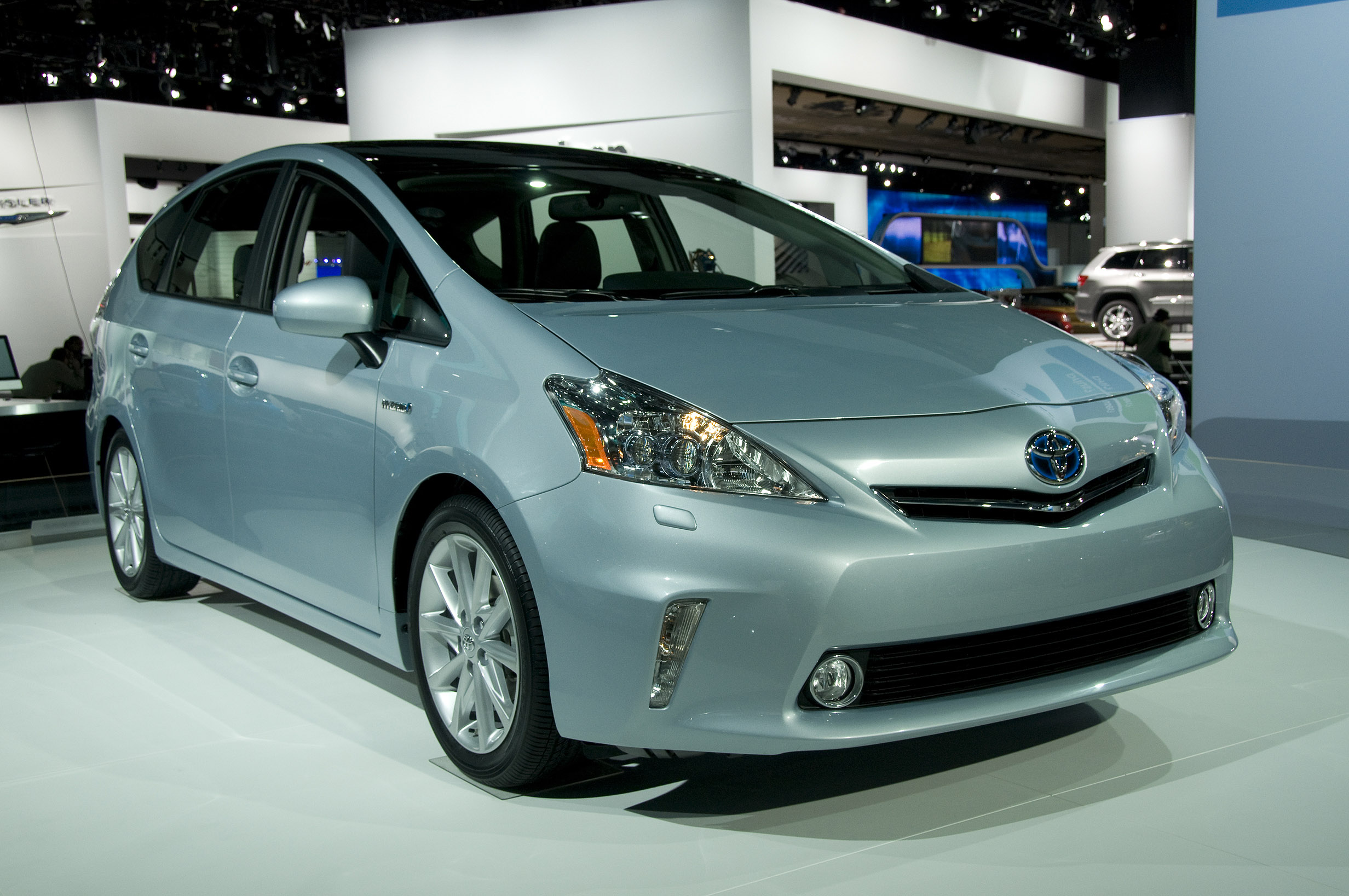 Toyota Prius v Detroit