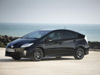 Toyota Prius X Special Edition (2011) - picture 3 of 6
