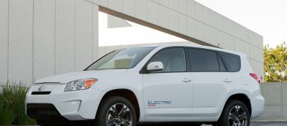 Toyota RAV4 EV (2010) - picture 12 of 33