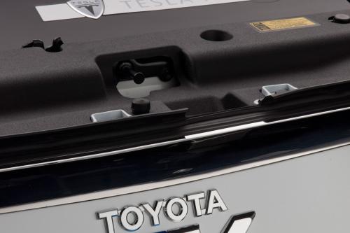 Toyota RAV4 EV (2010) - picture 9 of 33