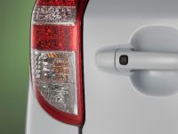 Toyota RAV4 EV (2010) - picture 10 of 33