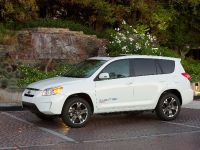 Toyota RAV4 EV (2010) - picture 11 of 33