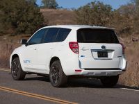 Toyota RAV4 EV (2010) - picture 18 of 33