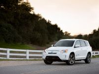 Toyota RAV4 EV (2010) - picture 30 of 33