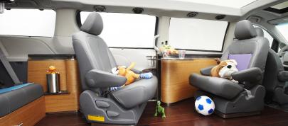 Toyota Sienna Swagger Wagon Supreme (2010) - picture 7 of 8