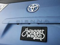 Toyota Sienna Swagger Wagon Supreme (2010) - picture 3 of 8