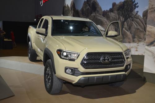 Toyota Tacoma Detroit (2015) - picture 1 of 10