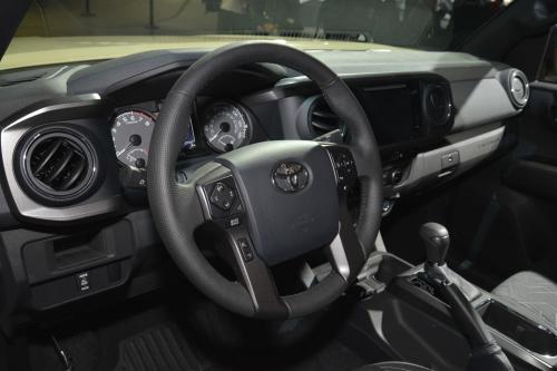 Toyota Tacoma Detroit (2015) - picture 9 of 10