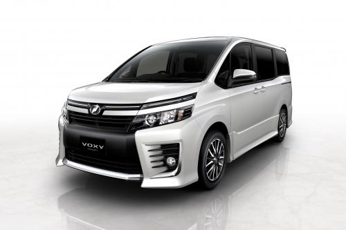 Toyota Voxy Concept (2013) - picture 1 of 2