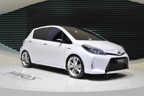 Toyota Yaris HSD concept Geneva (2011) - picture 1 of 2