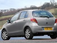 Toyota Yaris TR (2009) - picture 2 of 4