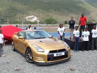 Usain Bolt Golden Nissan GT-R (2013) - picture 3 of 14