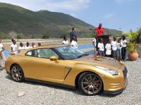 Usain Bolt Golden Nissan GT-R (2013) - picture 4 of 14
