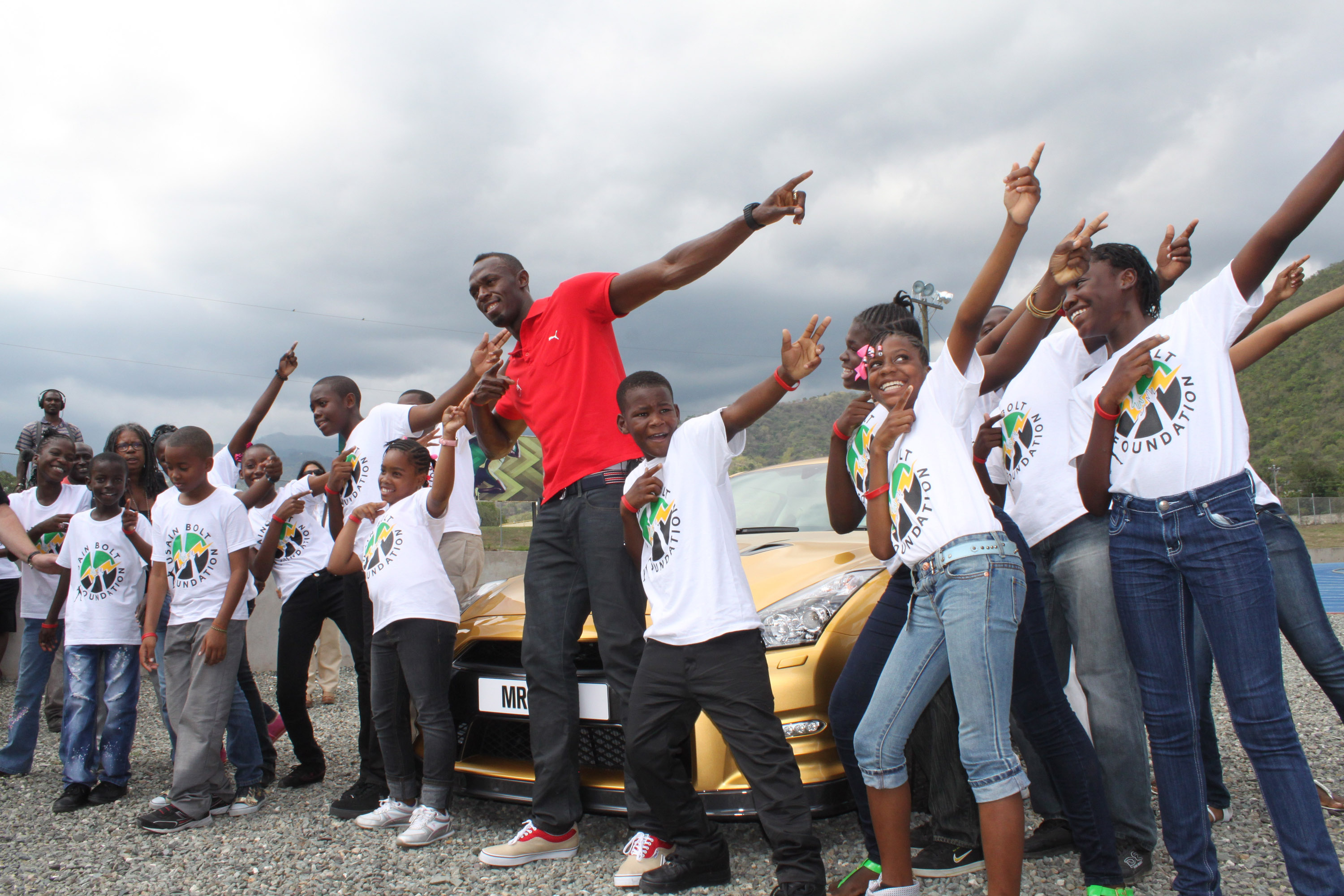 Usain Bolt Golden Nissan GT-R