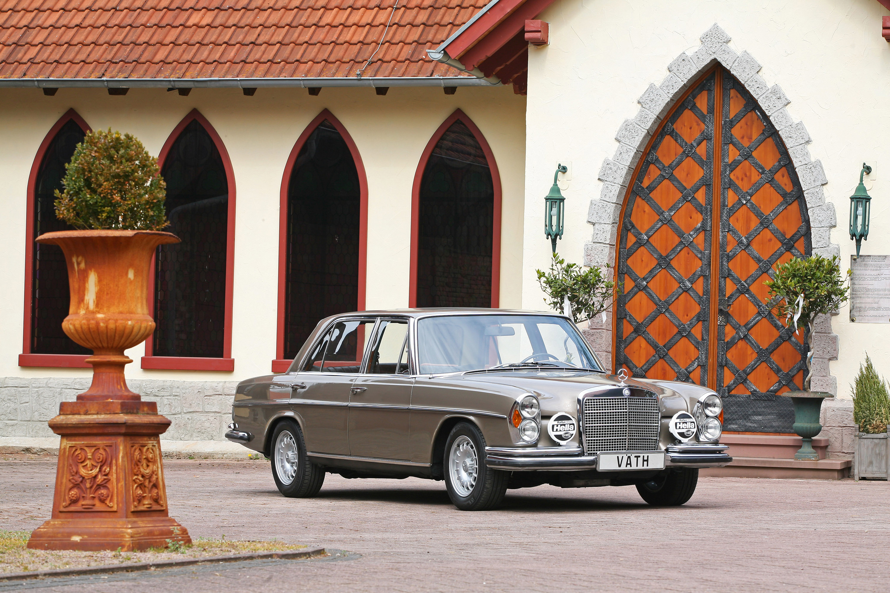 VATH Mercedes-Benz 300SEL