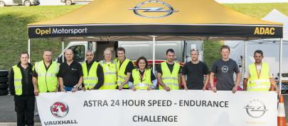 Vauxhall Astra 18 Speed Endurance Records (2013) - picture 15 of 17