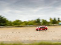 Vauxhall Astra 18 Speed Endurance Records (2013) - picture 7 of 17