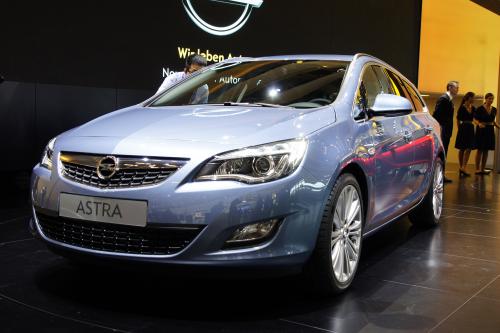 Vauxhall Astra Estate Paris (2010) - picture 1 of 3