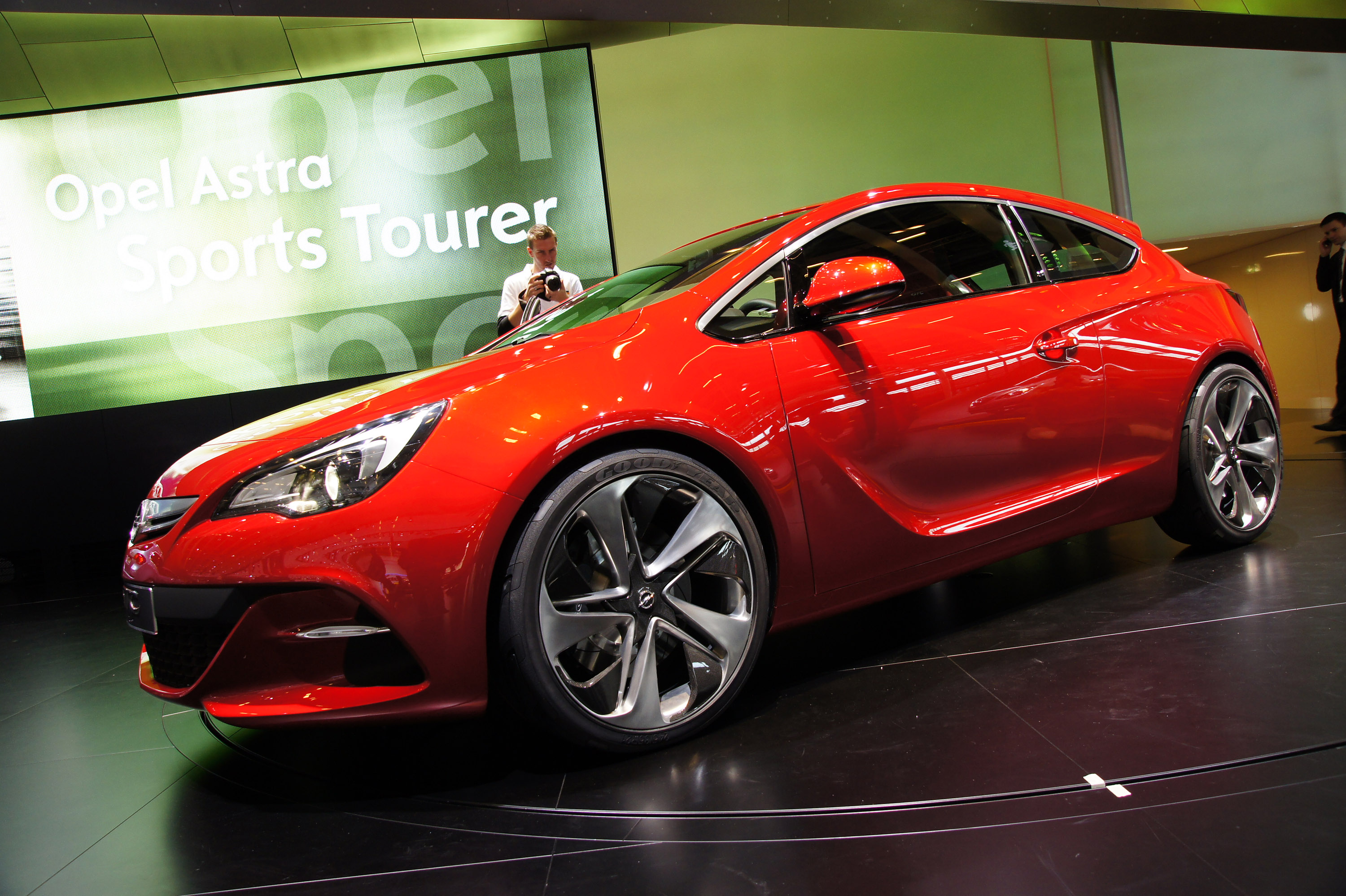 Vauxhall GTC concept Paris