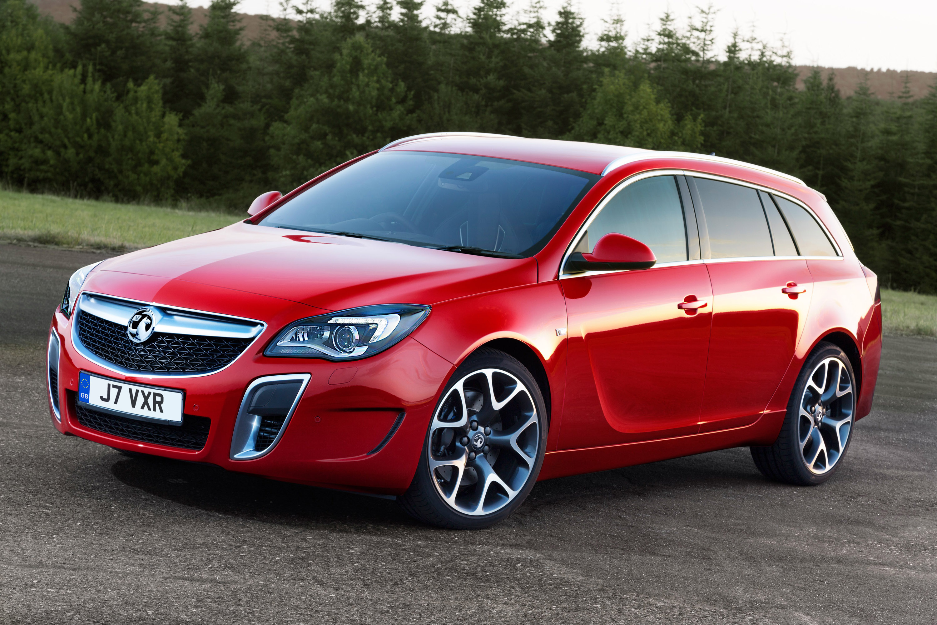 Машина опель универсал. Opel Insignia OPC. Opel Insignia OPC 2013. Opel Insignia OPC 2014. Opel Insignia Sports Tourer 2013.