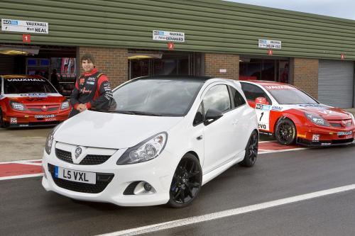 Vauxhall VXR8 LS3 and Corsa VXR (2008) - picture 1 of 9