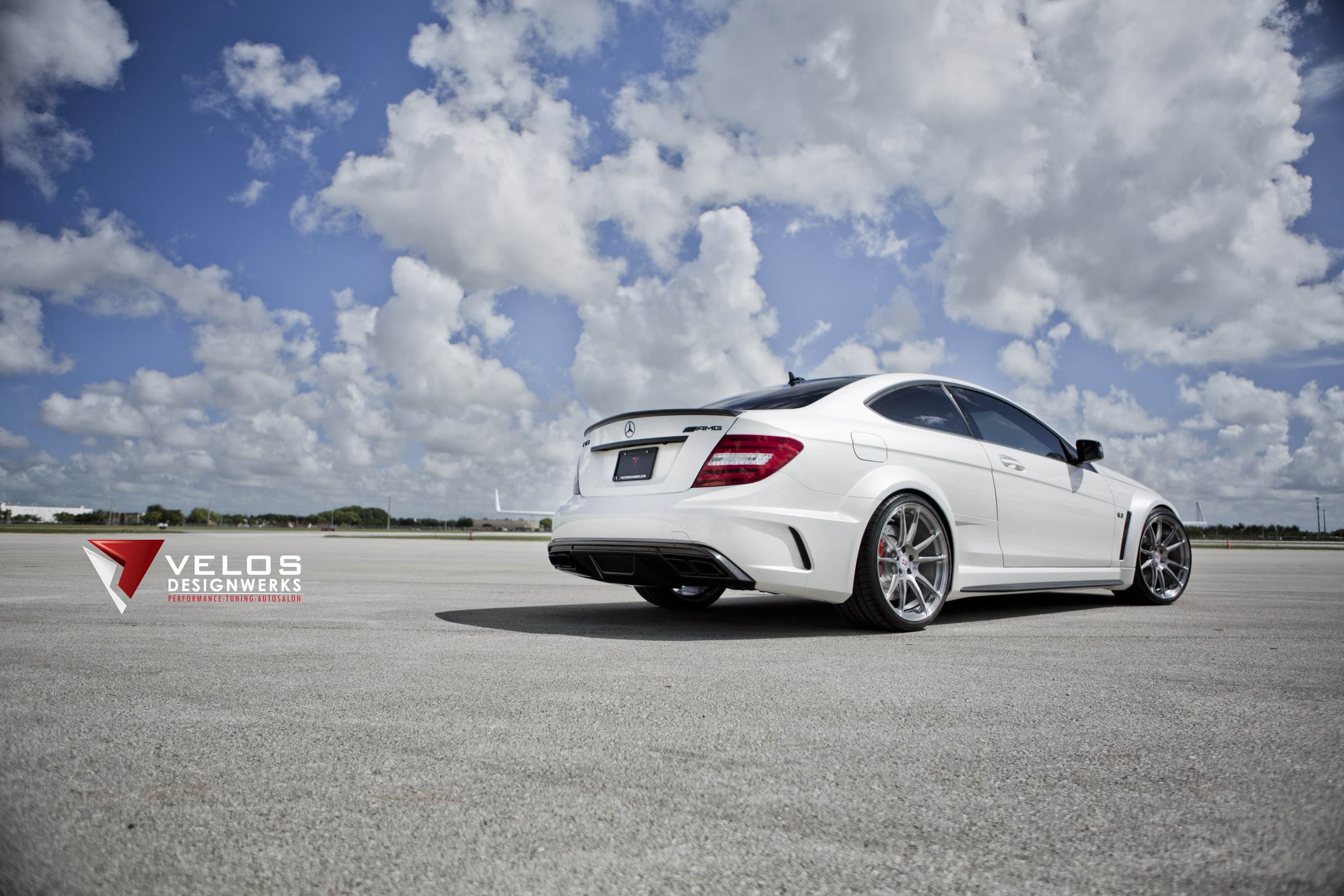 Velos Designwerks Mercedes Benz C63 Black Series