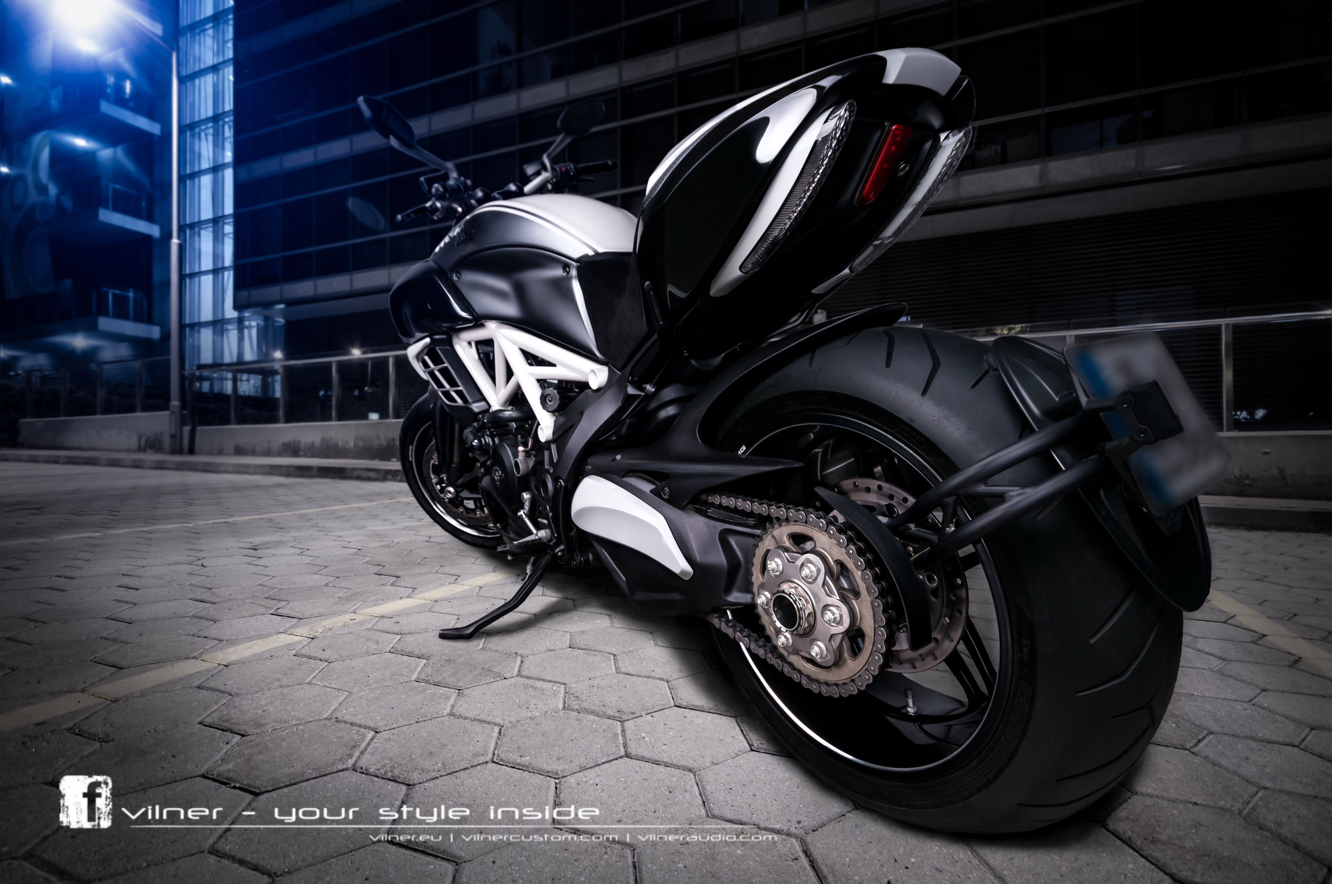 Vilner Ducati Diavel AMG