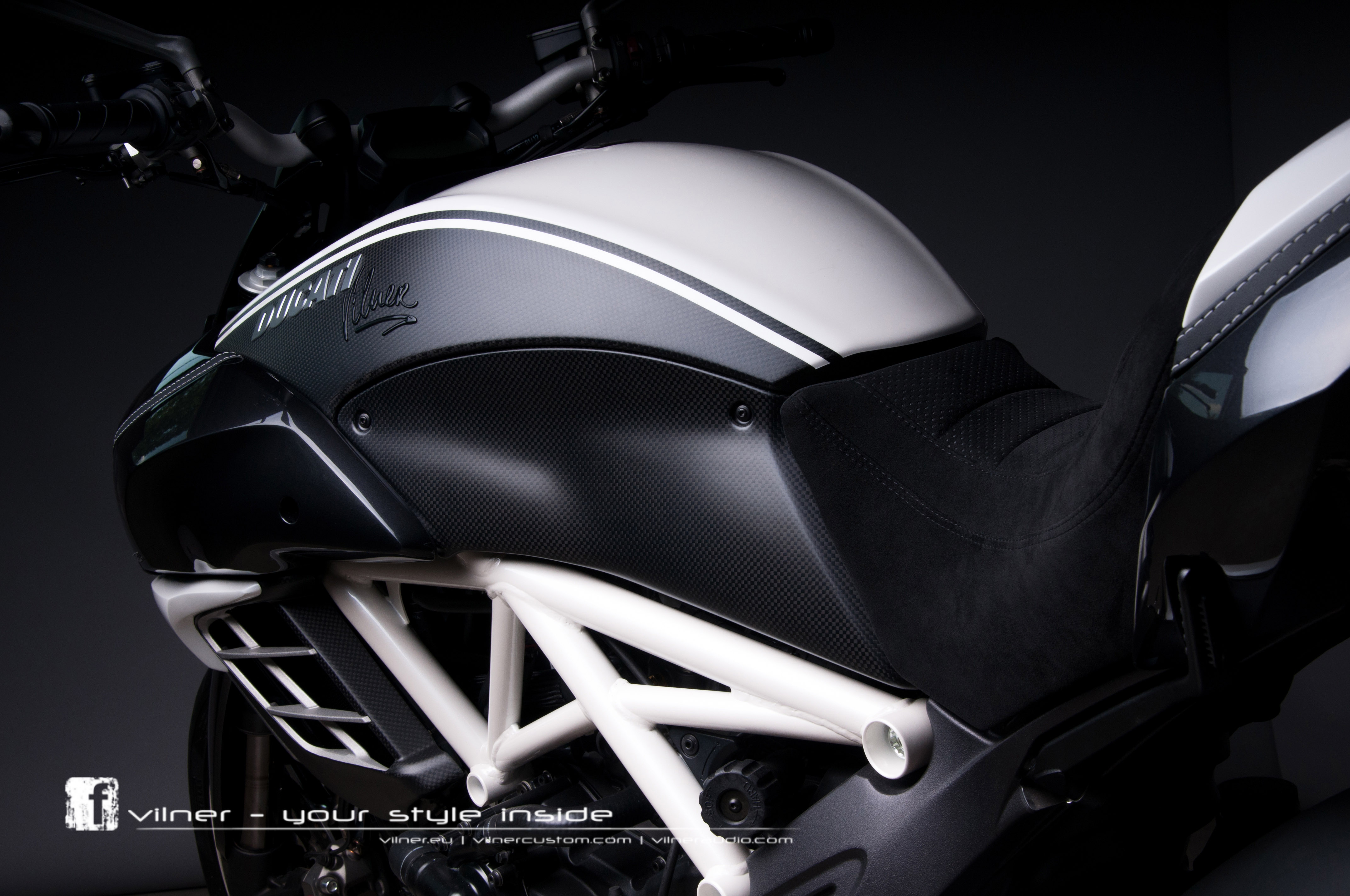 Vilner Ducati Diavel AMG