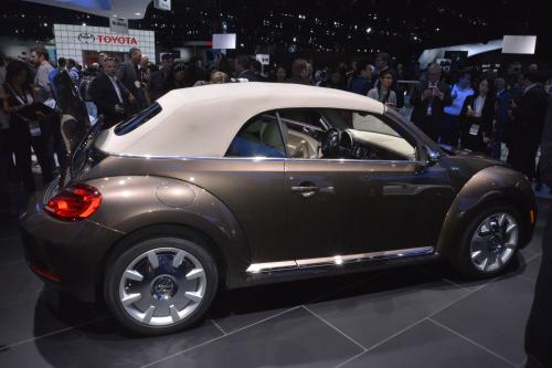 Volkswagen Beetle Cabriolet Los Angeles (2012) - picture 8 of 16