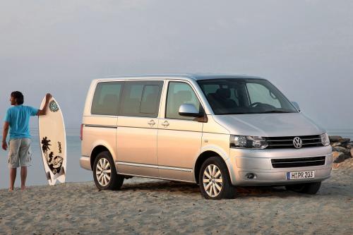 Volkswagen Caravelle (2009) - picture 1 of 3