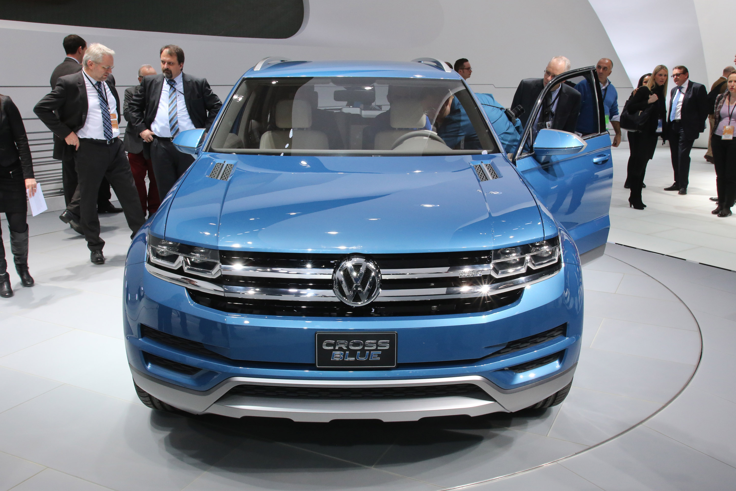 Volkswagen Cross Blue Detroit