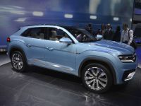 Volkswagen Cross Coupe GTE Detroit (2015) - picture 2 of 8