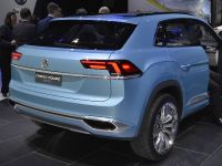 Volkswagen Cross Coupe GTE Detroit (2015) - picture 6 of 8