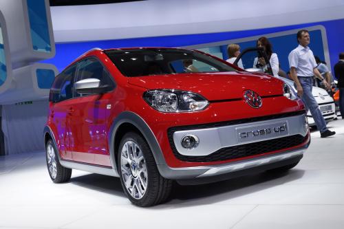 Volkswagen cross up! Frankfurt (2011) - picture 1 of 2