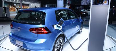 Volkswagen e-Golf New York (2014) - picture 4 of 5